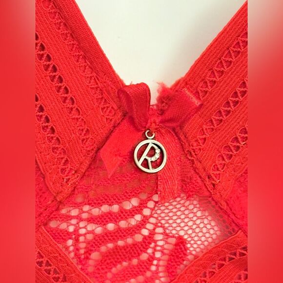 NWT Rachel Roy Red Lace Trim Floral Mesh Letter R 3 Crystal Charm Bow Bodysuit L - Picture 4 of 12